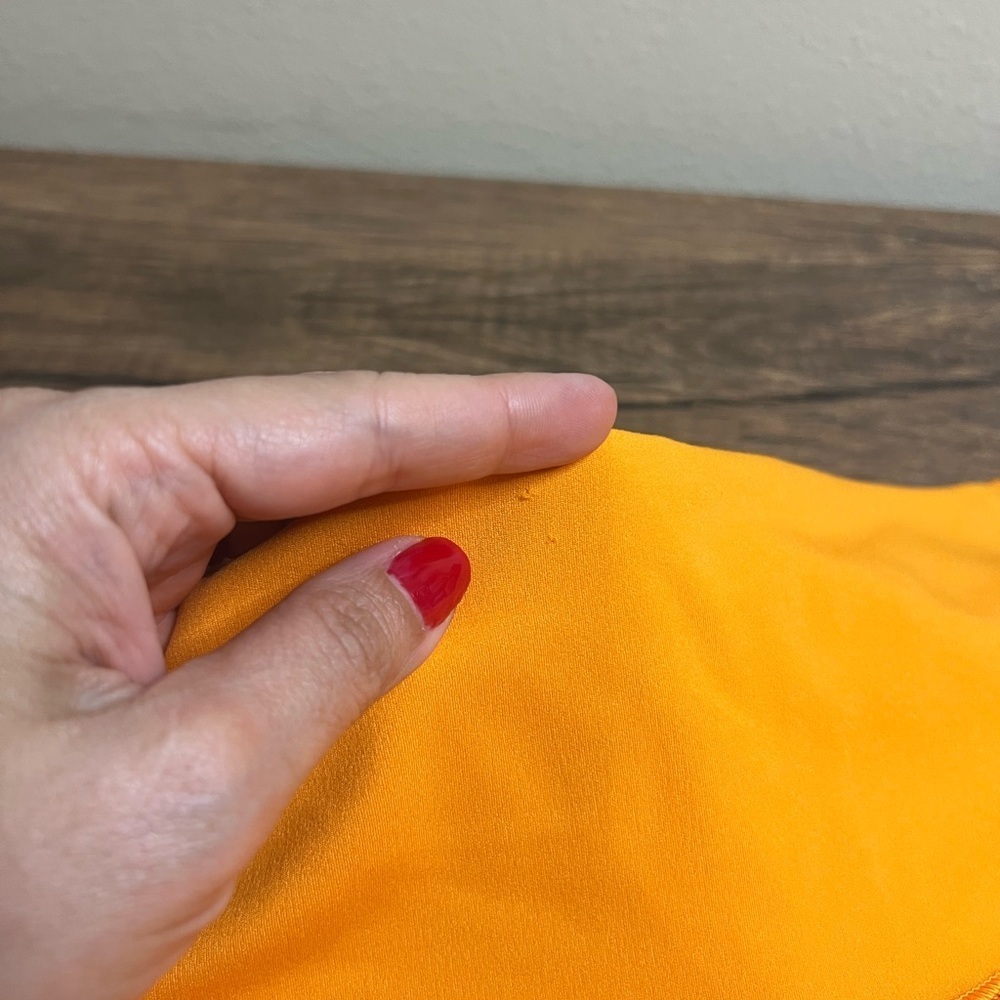 OFFLINE by Aerie Flow Y Cross Waist Shorts Small Orange 2-in-1 Flowy Biker Lined - Picture 3 of 4